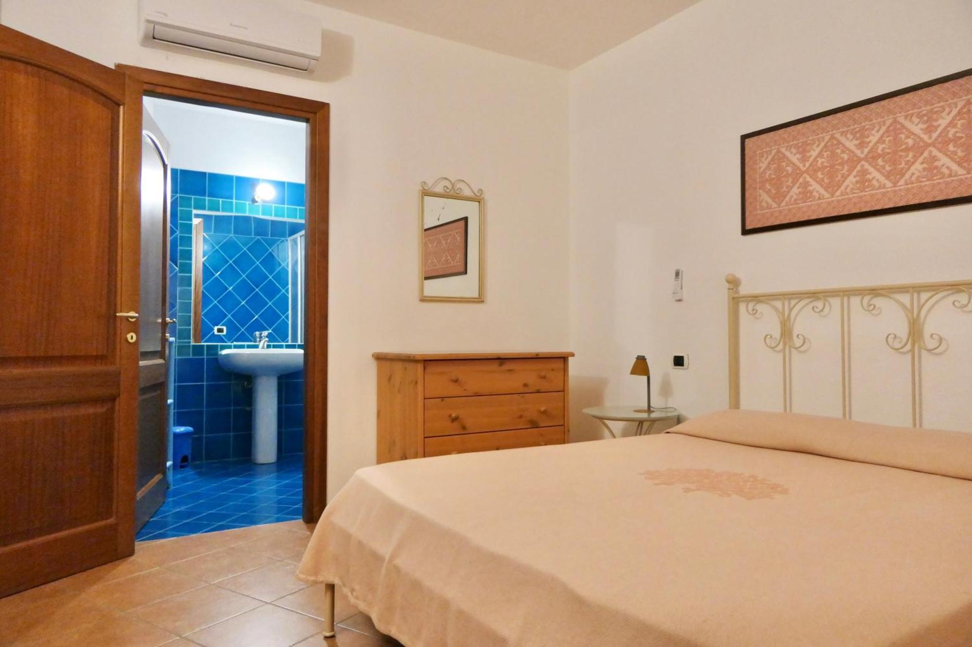 Residence With Private Beach In Marinella มาริเนลลา ภายนอก รูปภาพ